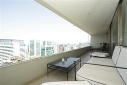 Departamento en arriendo en Las Condes — foto 1 de 9
